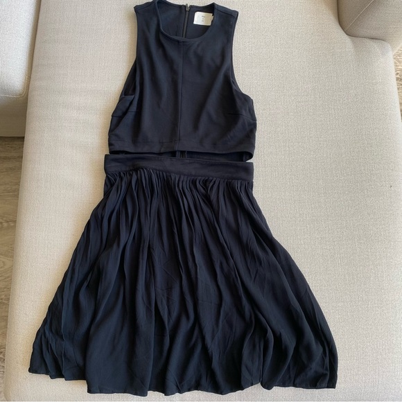 Alice + Olivia X Urban Outfitters Collab Black cutout dress - Picture 2 of 5